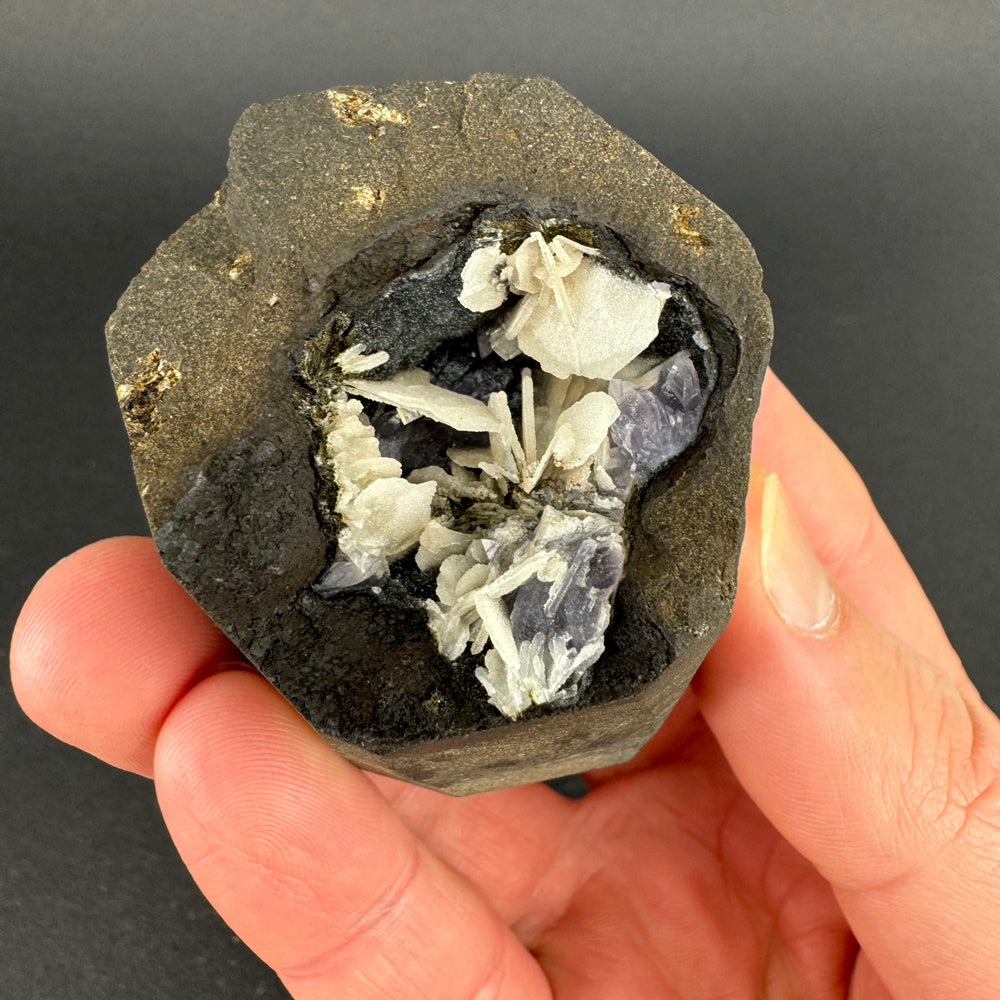 Amethyst with Baryte