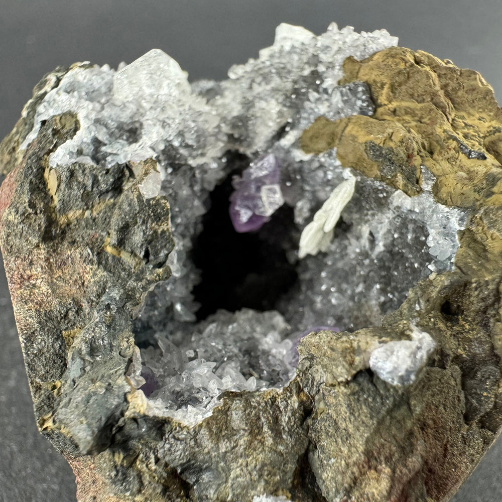Amethyst with Baryte