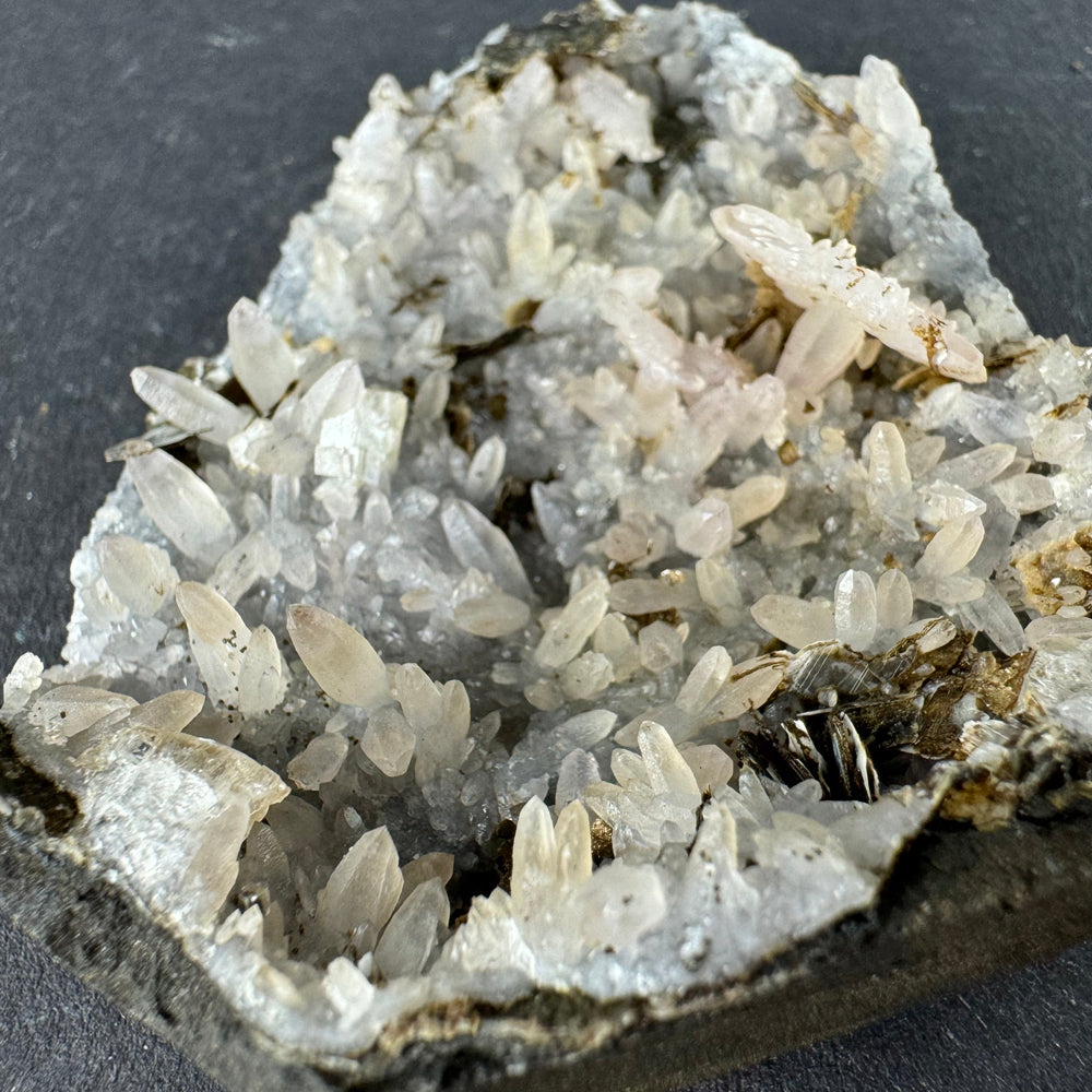 Chalcedony with Calcite and Baryte