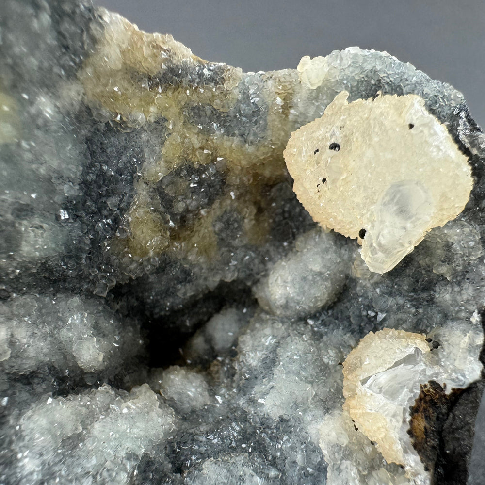 Chalcedony with Calcite