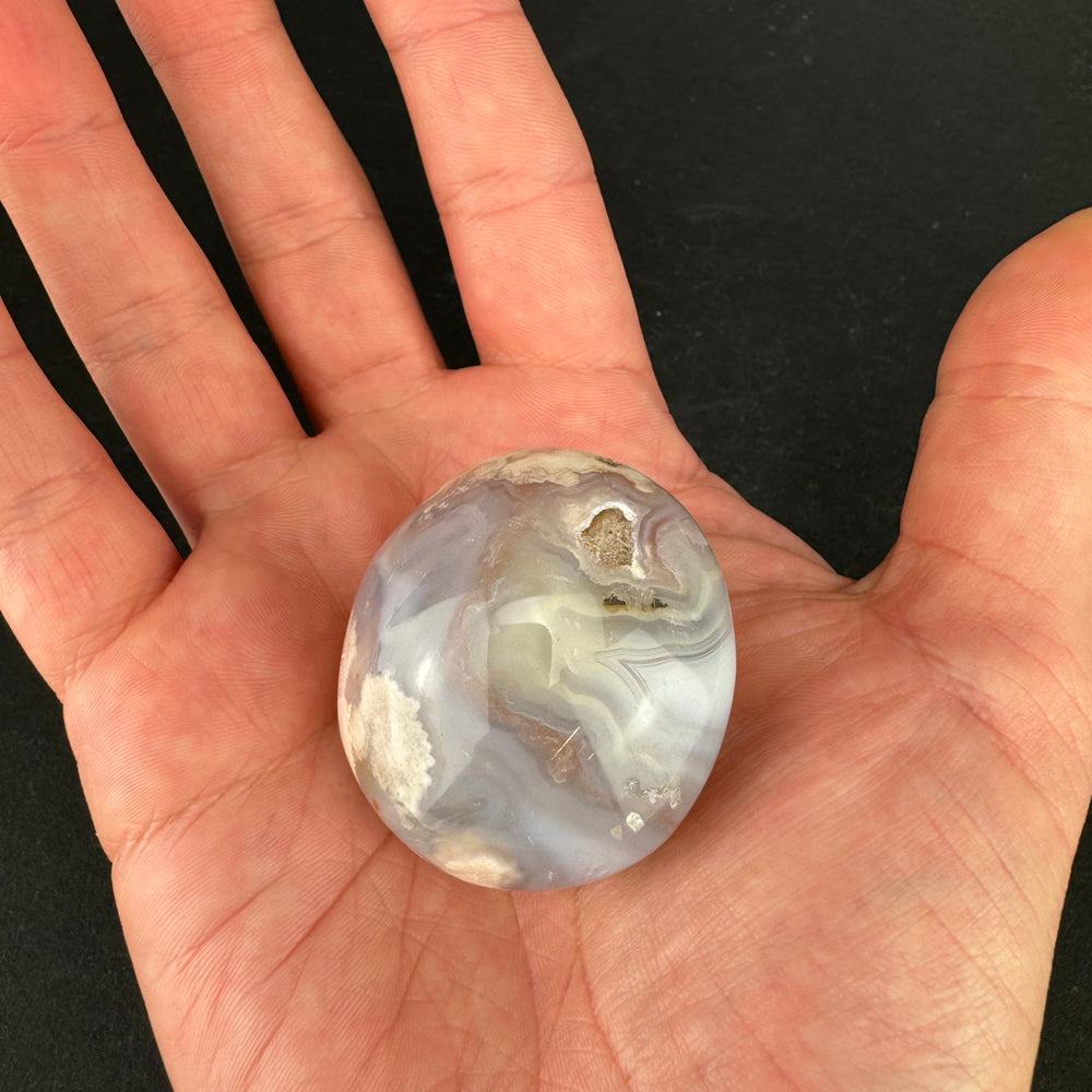 Flower Agate palm stone