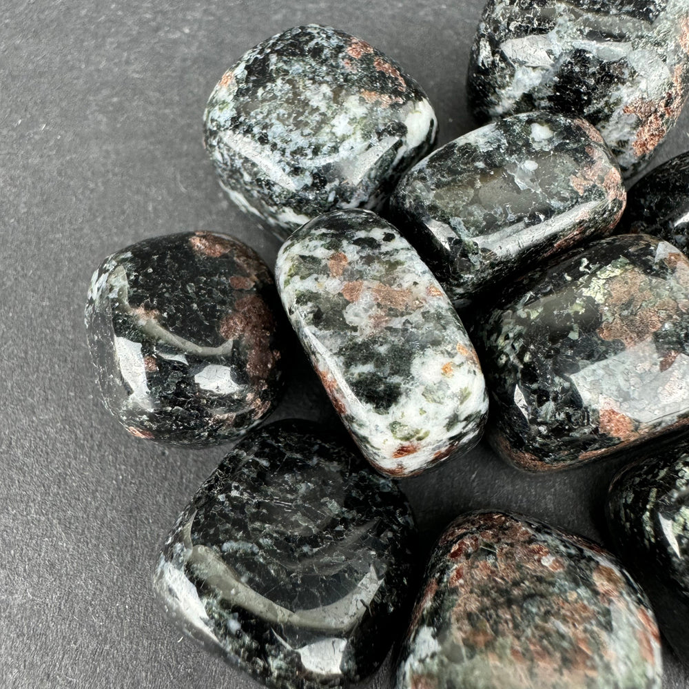 Garnet in Biotite tumbled stone
