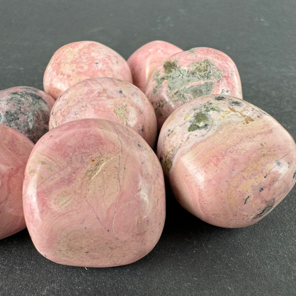 Rhodonite (Peru) tumbled stone