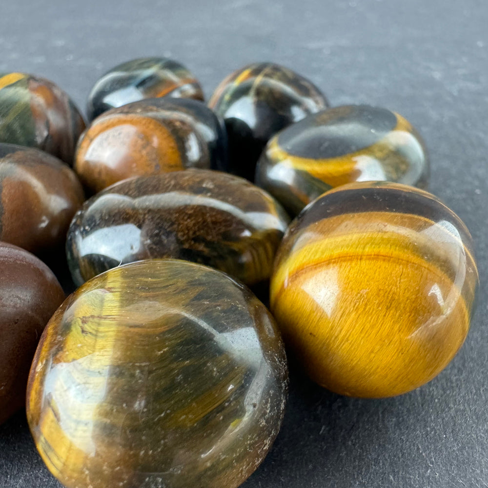 Falcon's Eye tumbled stone