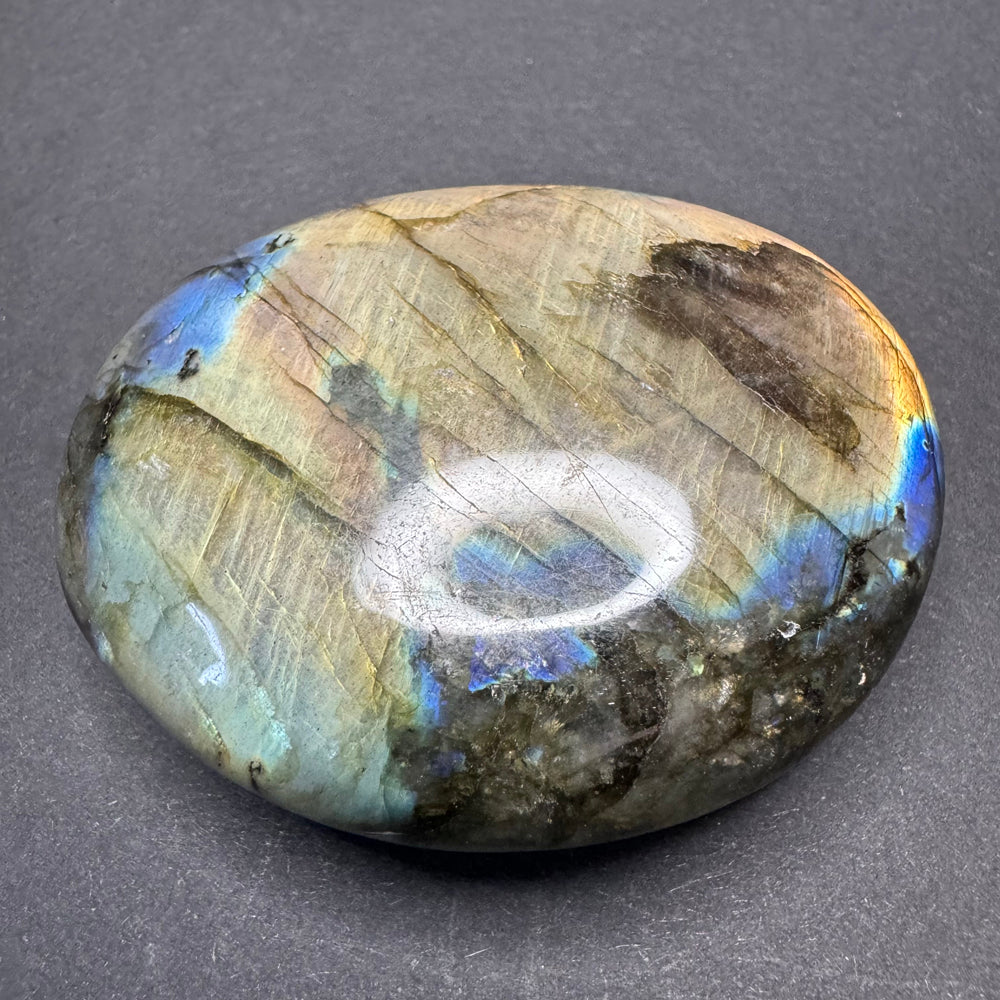 Labradorite palm stone