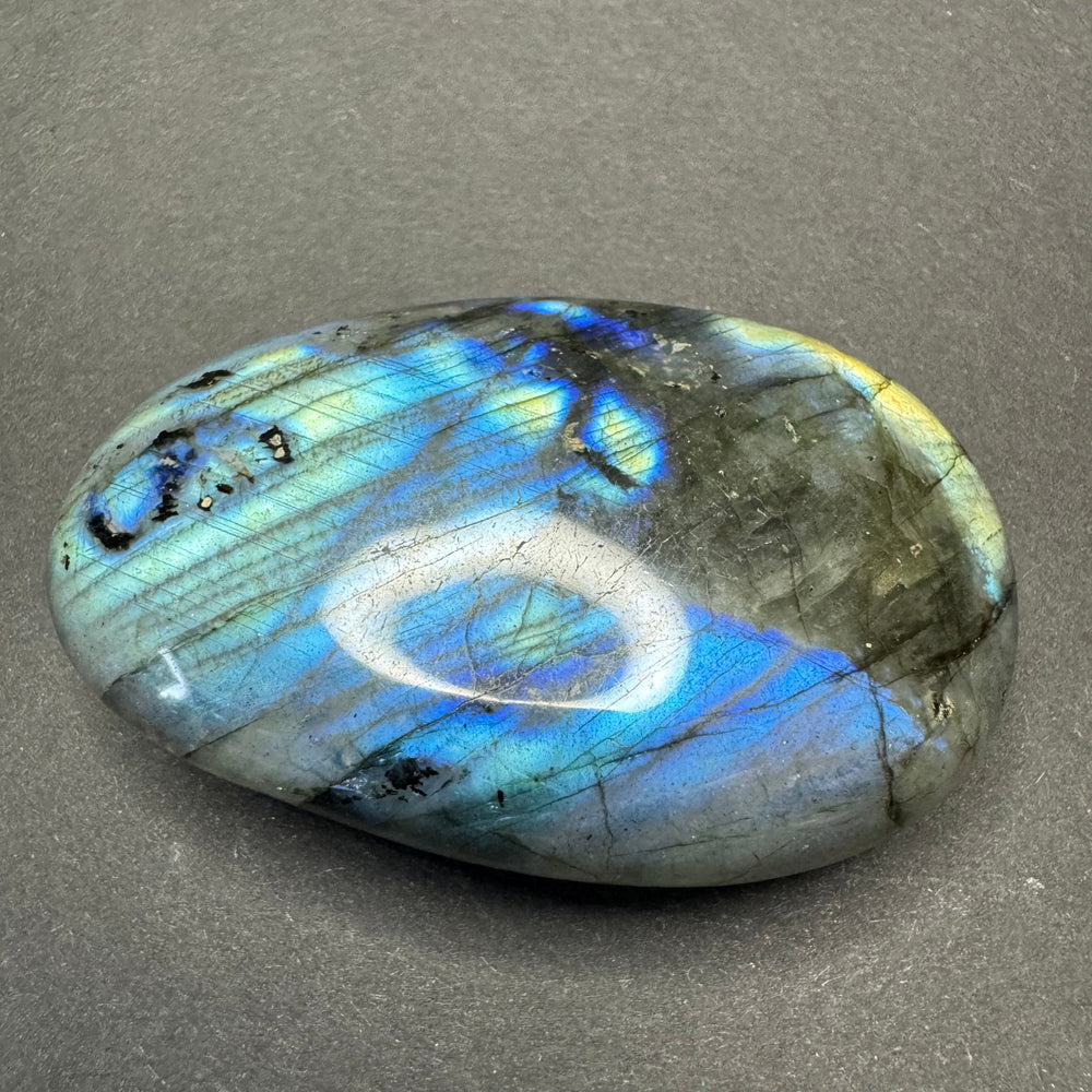 Labradorite palm stone