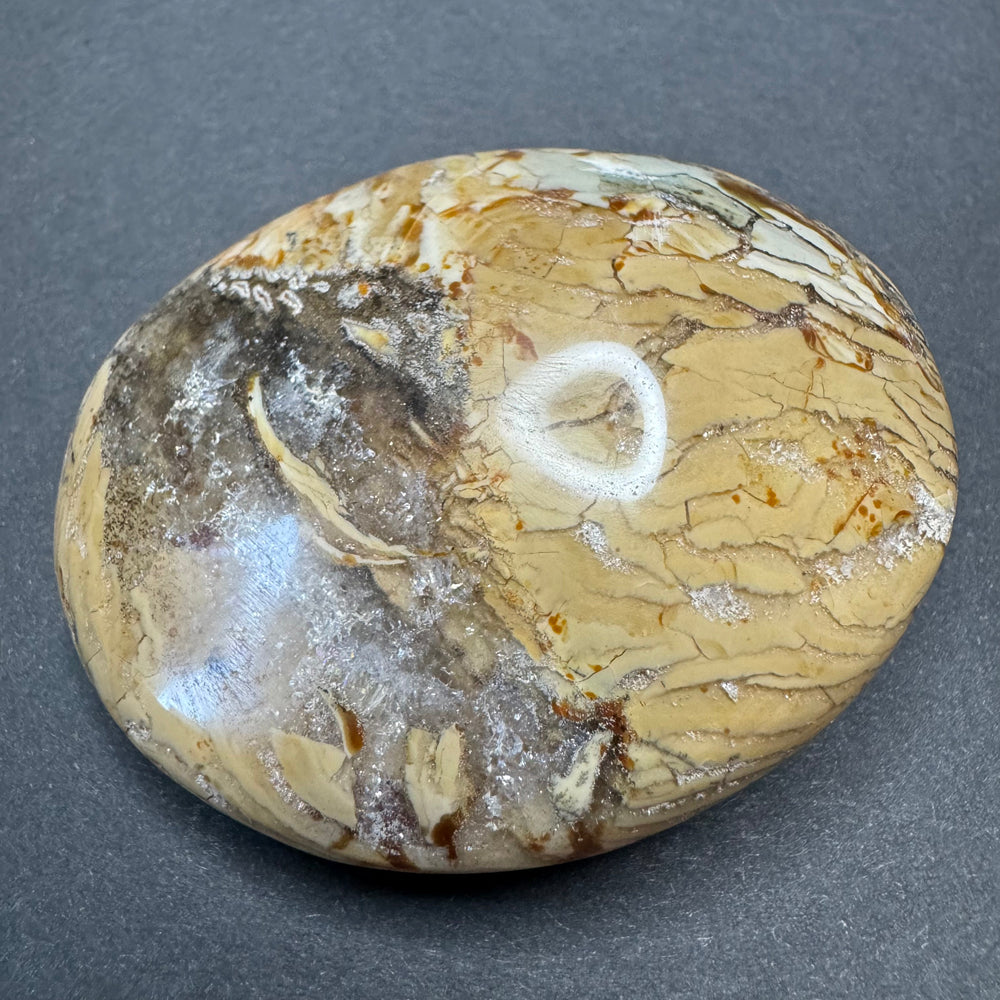 Breccie Jasper palm stone