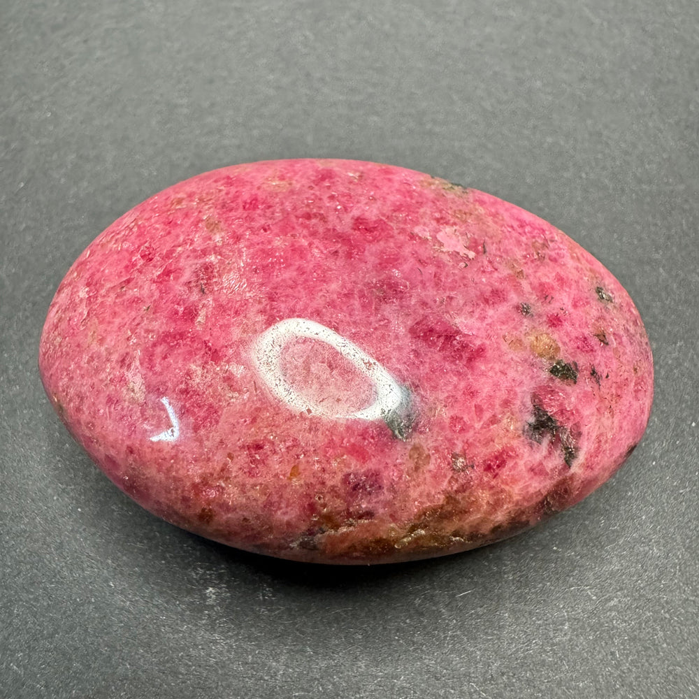 Rhodonite palm stone