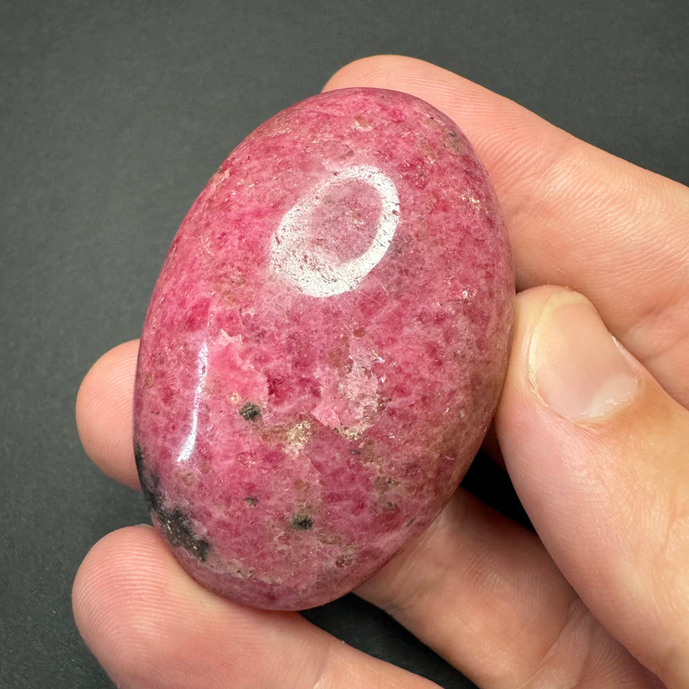Rhodonite palm stone