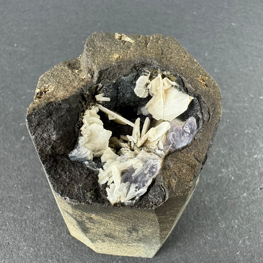 Amethyst with Baryte