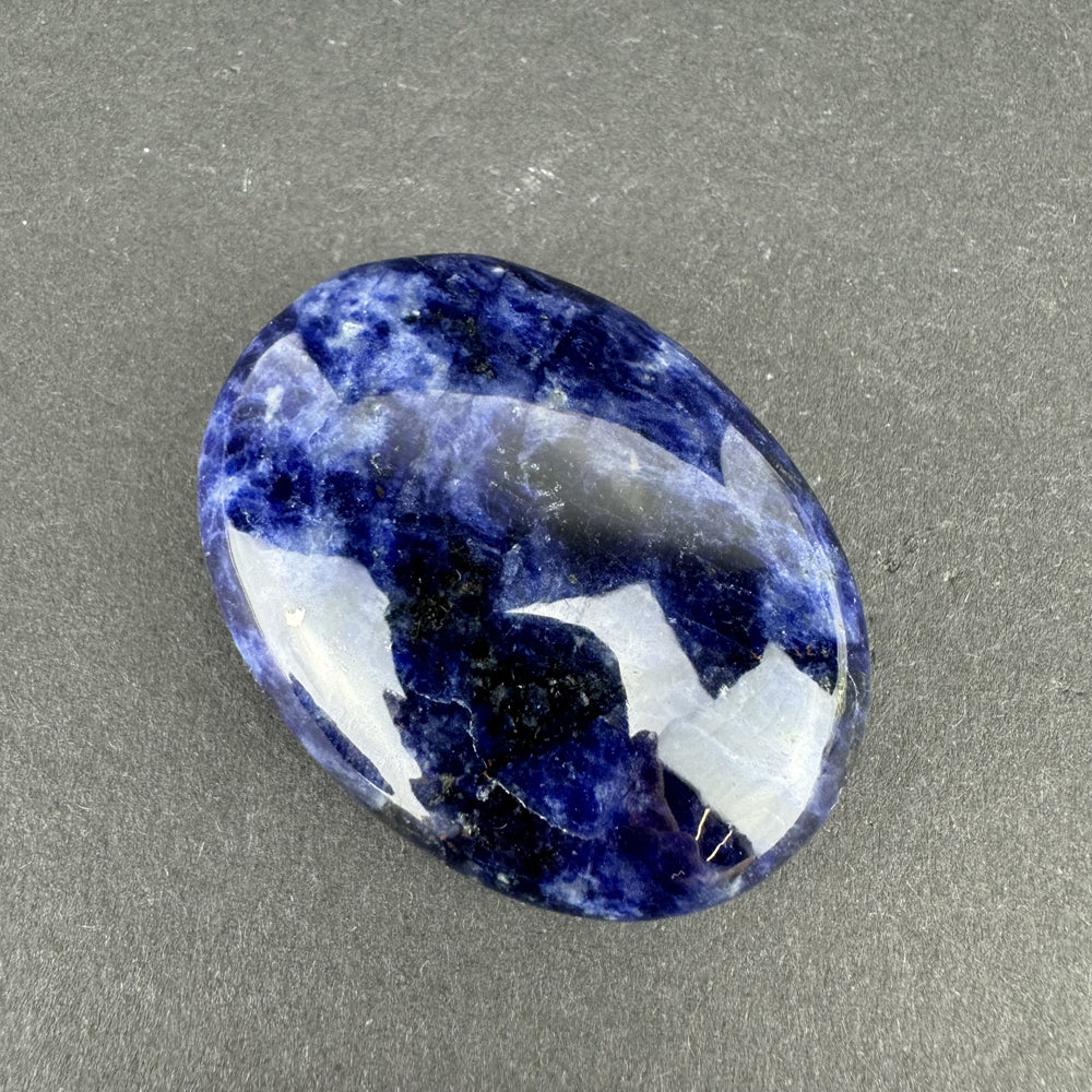 Sodalite palm stone