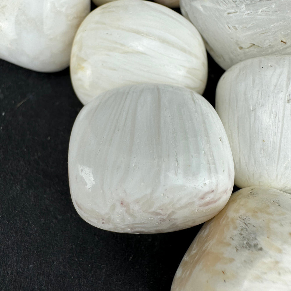 Scolecite tumbled stone
