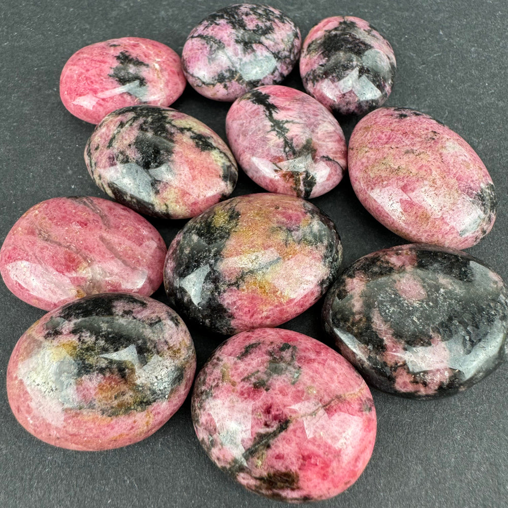 Rhodonite (Madagascar) tumbled stone