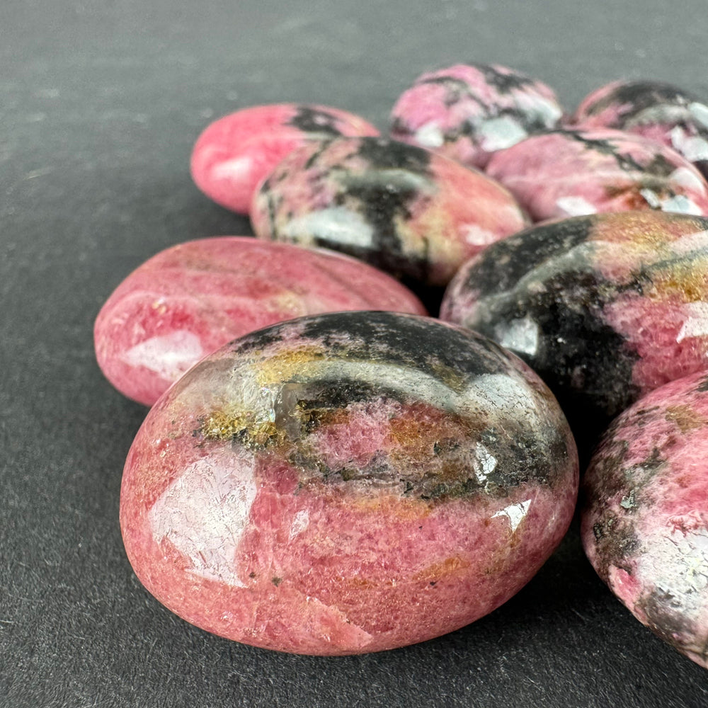 Rhodonite (Madagascar) tumbled stone