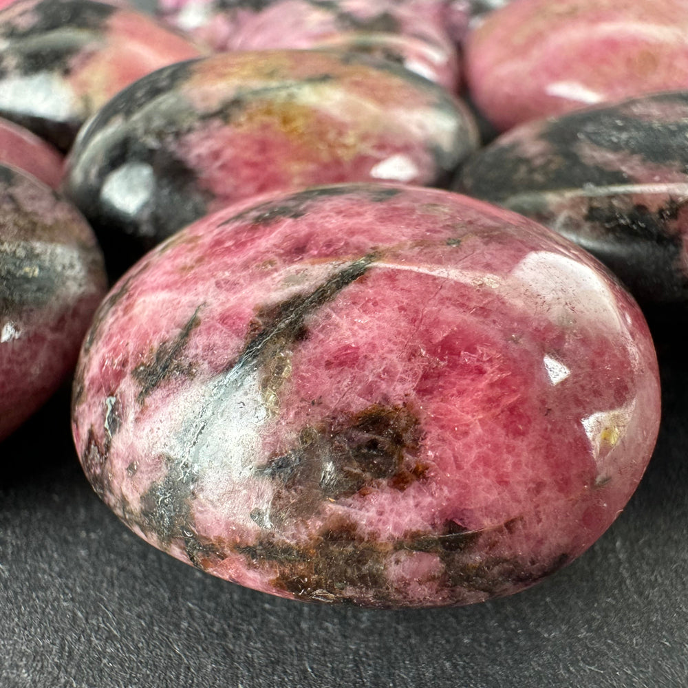 Rhodonite (Madagascar) tumbled stone