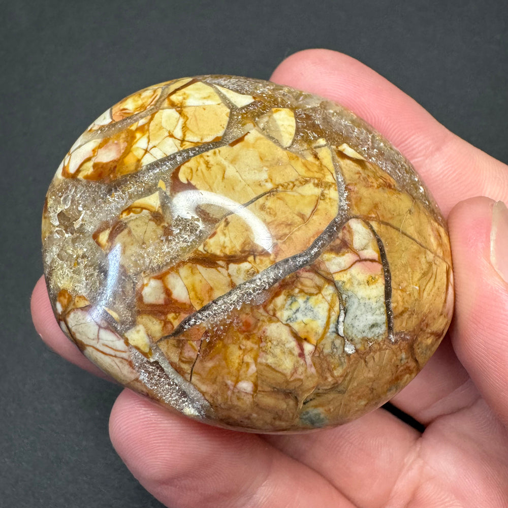 Breccie Jasper palm stone
