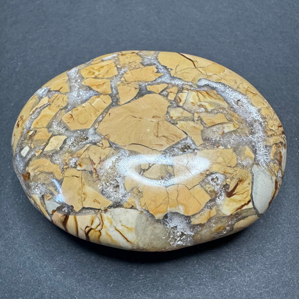 Breccie Jasper palm stone